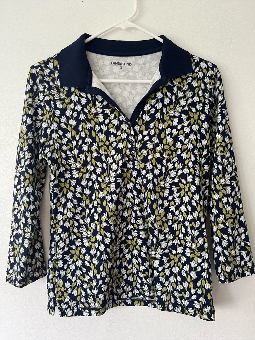 Lands end women’s 3/4 sleeve floral top size XS